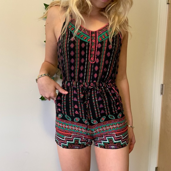 Geometric Black and Pink Romper - Picture 2 of 3